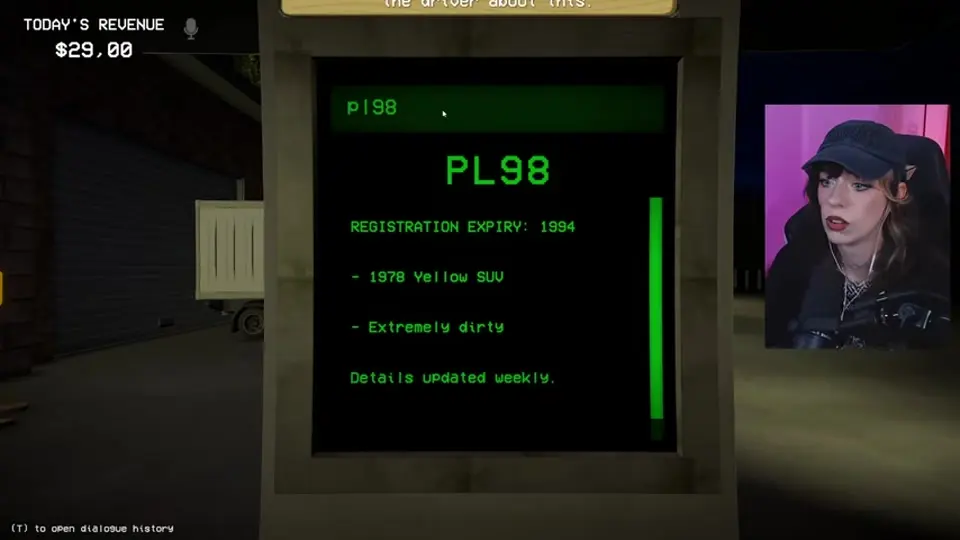 The vehicle terminal displays plate PL98 and the registered yellow SUV details.