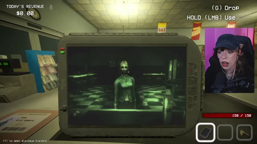 The Anomaly Lens replaces Aria's ordinary appearance with an inhuman figure.
